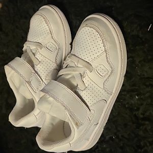 Toddler Nike sneakers